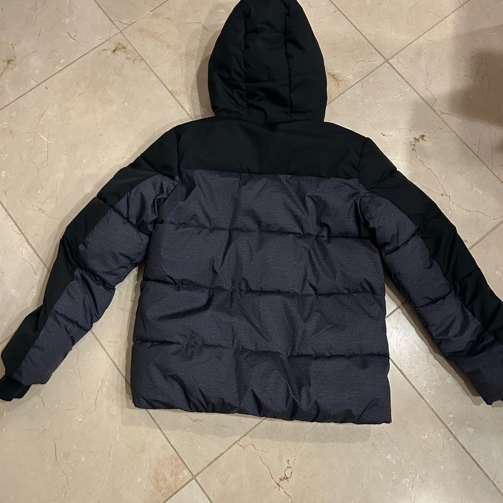 ZeroXposur Kids Puffer Jacket - Black and Gray. Size 16/18. Very minimal wear.